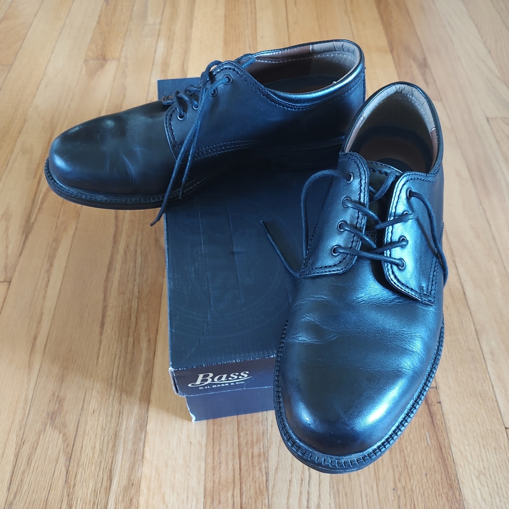 Bass Men's Shiny Black Oxfords